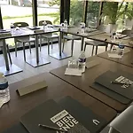 Campanile Vichy - فندق