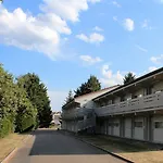 Ξενοδοχείο Campanile Vichy -