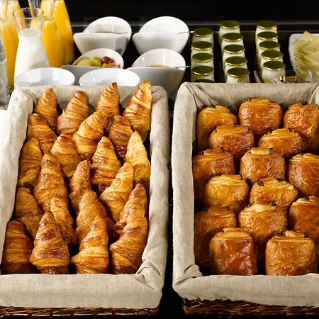 Campanile Vichy - 3*