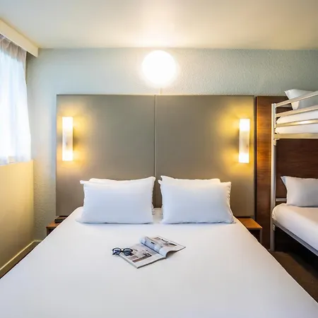 Campanile Vichy - Hotel