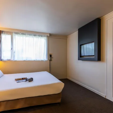 Campanile Vichy - 3*