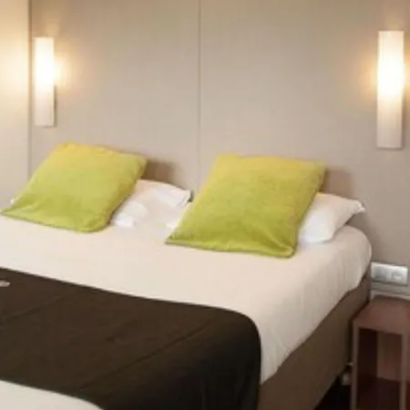 Campanile Vichy - 3*